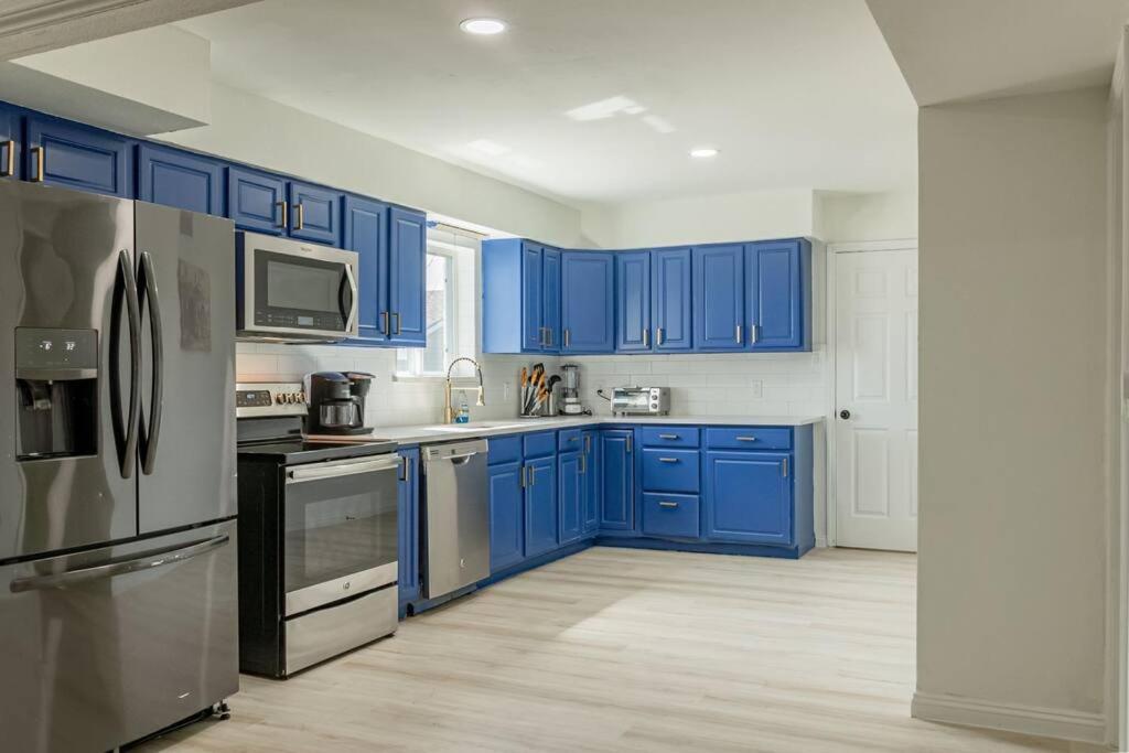 Roomy Home 5 Mins From Attractions Galveston Bagian luar foto