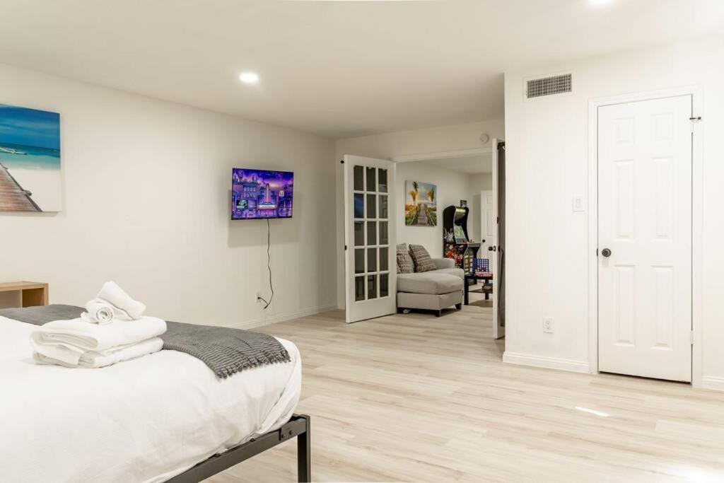 Roomy Home 5 Mins From Attractions Galveston Bagian luar foto